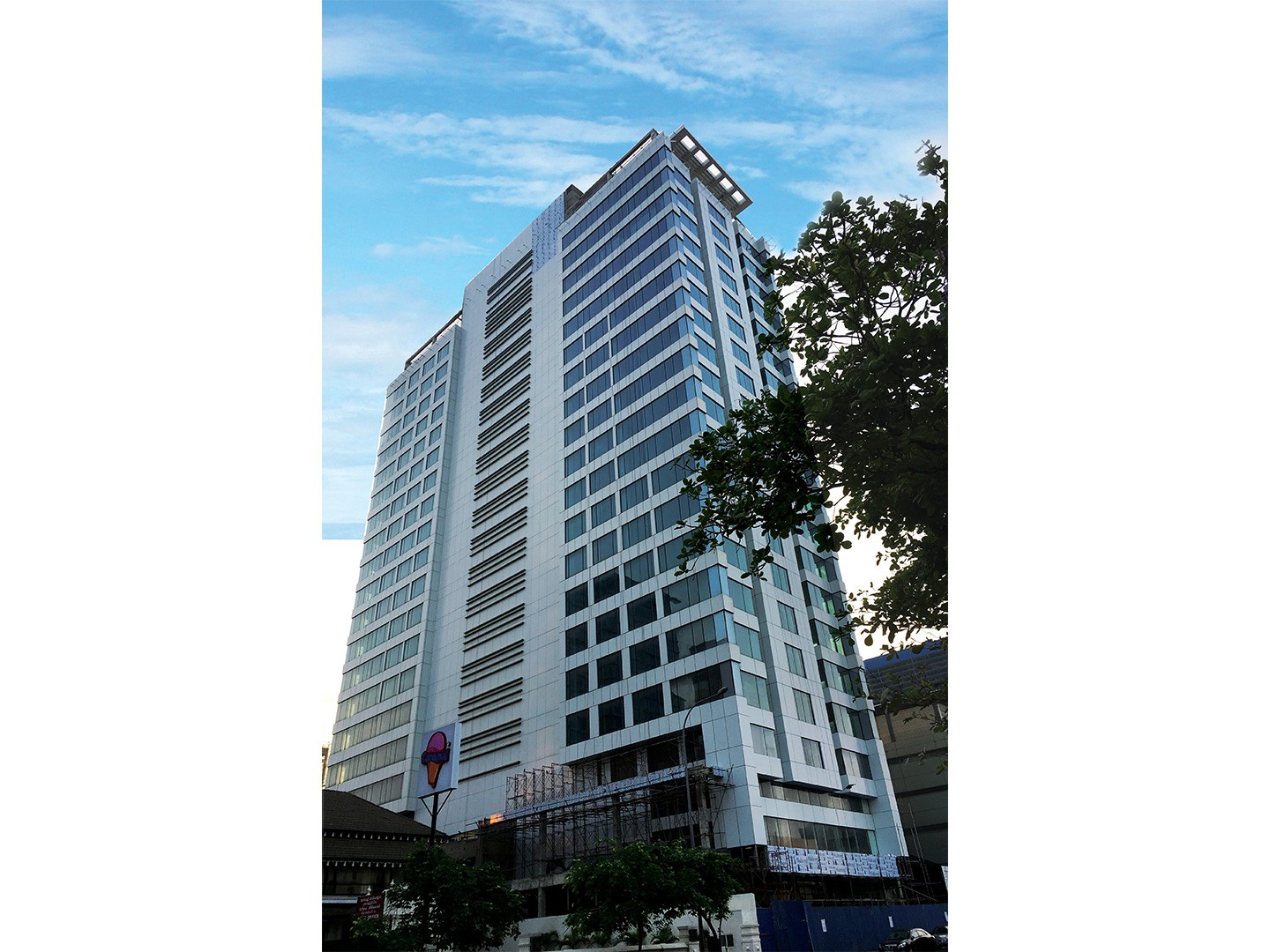 Glass Wall Systems' completed Project - Shereton Colombo 2